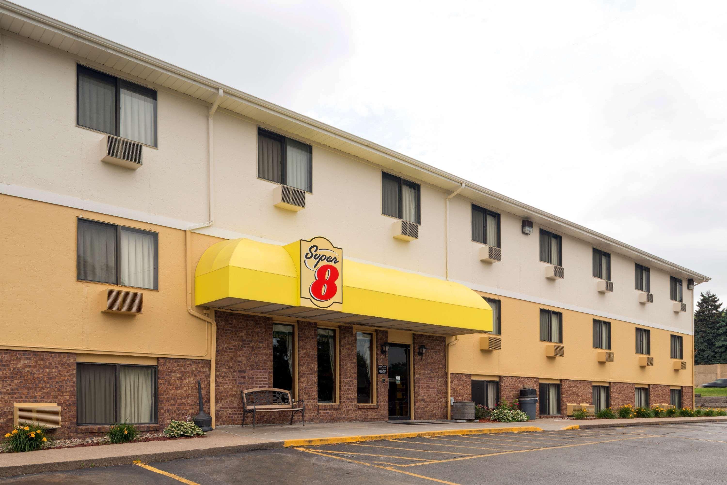Hotel Super 8 By Wyndham Omaha Ne Esterno foto